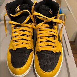 Jordan 1 Pollen (Size 10.5)